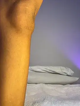 hade rosse online show from September 12, 1:55 pm