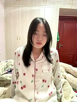 Snapshot of CoCo-s chatting on December 5, 12:47 pm CoCo-s online show from December 5, 12:47 pm