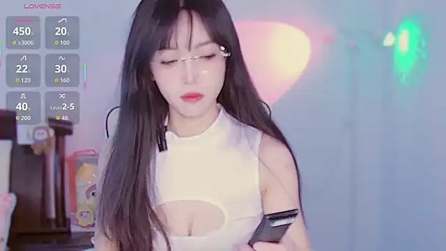 XiaoNana  online show from December 15, 1:32 am