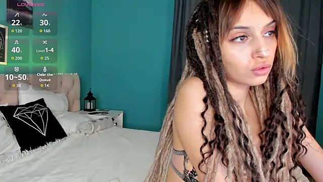 Snapshot of Ameli_Shell chatting on October 10, 1:04 am Ameli Shell online show from October 10, 1:04 am