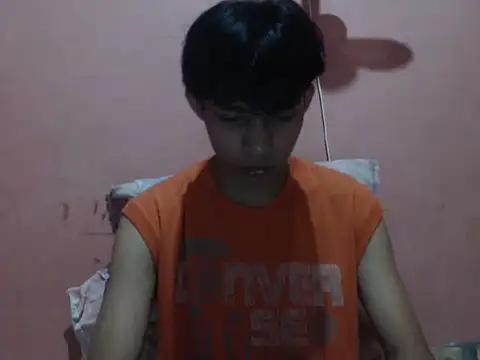 Snapshot of Kyoshi_19 chatting on November 1, 12:07 pm Kyoshi 19 online show from November 1, 12:07 pm