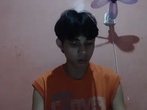 Snapshot of Kyoshi_19 chatting on November 18, 10:52 am Kyoshi 19 online show from November 18, 10:52 am