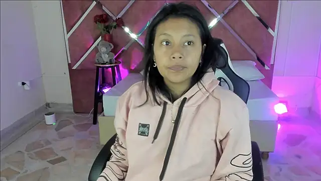 Dulce Pettit online show from September 18, 12:40 pm