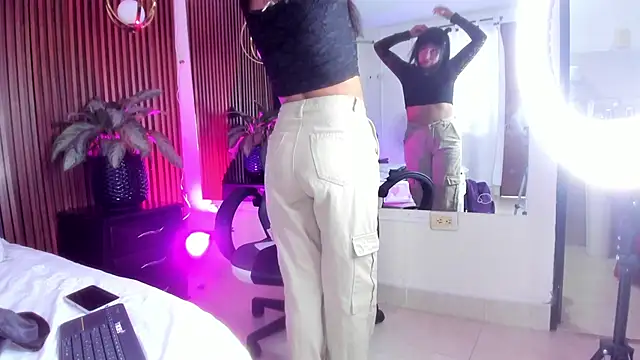 Dulce Pettit online show from October 1, 12:44 pm