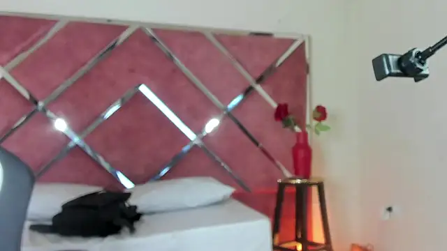 Dulce Pettit online show from October 9, 12:25 pm