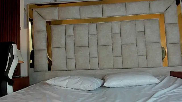 Dulce Pettit online show from October 10, 12:26 pm