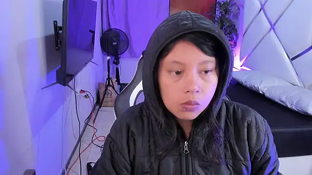 Dulce Pettit online show from October 25, 12:13 pm