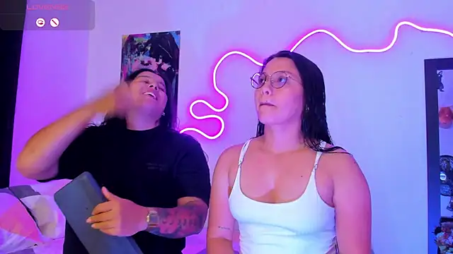 Dilan and Mia online show from October 3, 9:34 pm