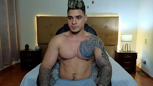 Steven Velez online show from September 18, 1:40 am