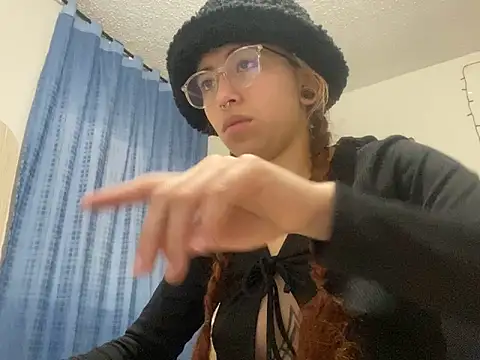 Snapshot of Sallem_Pink chatting on October 3, 12:24 pm Sallem Pink online show from October 3, 12:24 pm