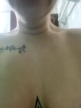 Snapshot of Sallem_Pink chatting on October 23, 11:42 am Sallem Pink online show from October 23, 11:42 am