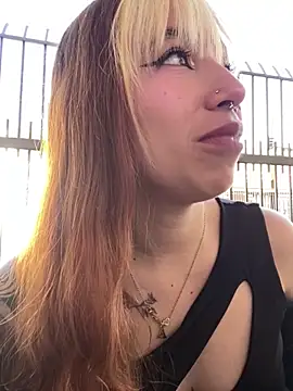 Snapshot of Sallem_Pink chatting on November 1, 1:02 pm Sallem Pink online show from November 1, 1:02 pm