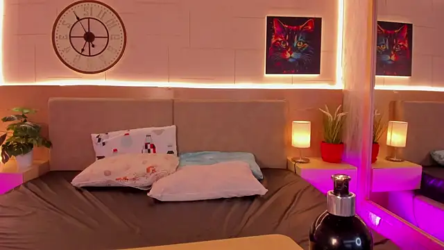 Meloddy Rose online show from November 16, 10:37 pm