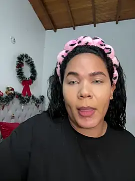 kristal benet online show from December 4, 5:00 pm