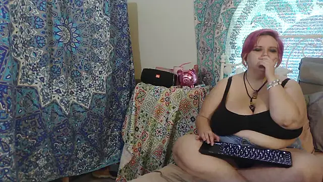 Snapshot of g0lden_are0las89 chatting on October 15, 3:34 pm g0lden are0las89 online show from October 15, 3:34 pm