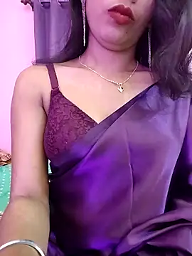 Snapshot of priya_26 chatting on September 15, 10:15 am priya 26 online show from September 15, 10:15 am