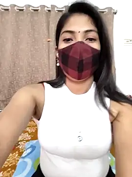 Snapshot of priya_26 chatting on October 14, 10:05 am priya 26 online show from October 14, 10:05 am