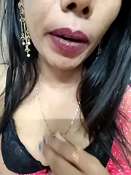 Snapshot of priya_26 chatting on October 15, 11:38 pm priya 26 online show from October 15, 11:38 pm