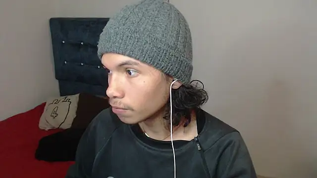 Snapshot of Xoxo_Smiles chatting on November 10, 5:56 pm Xoxo Smiles online show from November 10, 5:56 pm