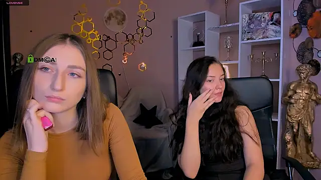 eva smiith  online show from November 26, 6:47 am