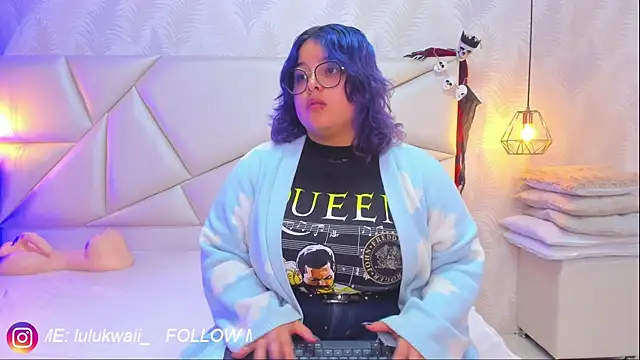 lulukawai16 online show from October 29, 7:04 pm