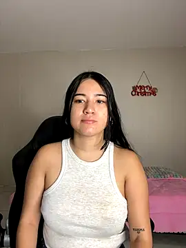 Snapshot of chloekitty69 chatting on December 14, 11:15 am chloekitty69 online show from December 14, 11:15 am