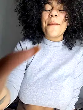 Snapshot of Yerystar chatting on October 2, 7:32 pm Yerystar online show from October 2, 7:32 pm