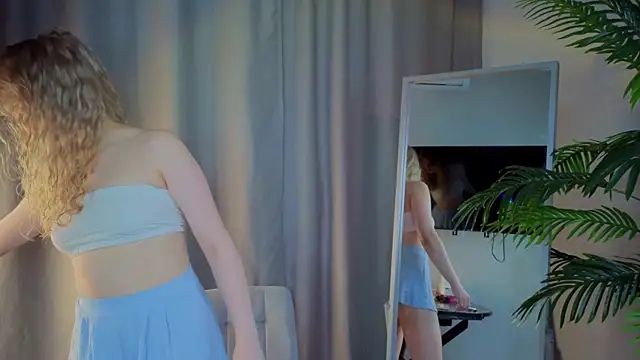 emilyshepar d online show from October 29, 2:25 am