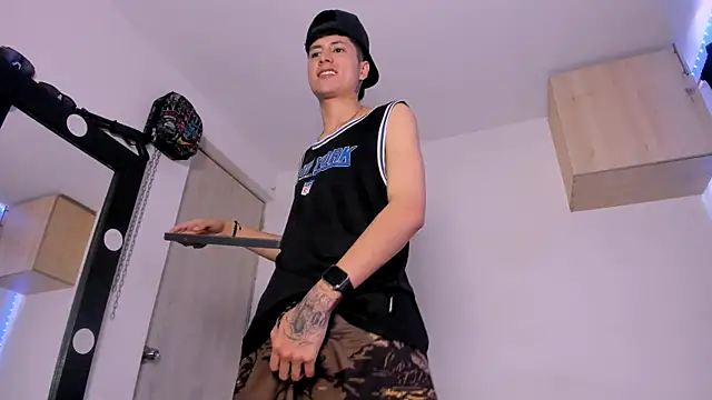 Mateo Escobar online show from September 20, 4:08 pm