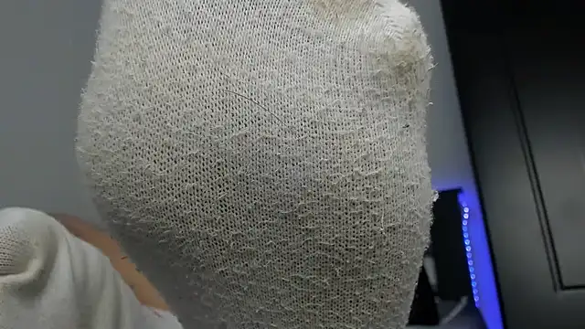 Mateo Escobar online show from December 1, 8:19 am