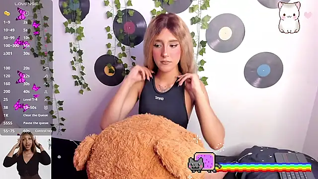 Amy Moonlight online show from October 2, 10:06 pm