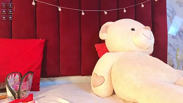 Snapshot of PrincePoppy chatting on October 25, 8:36 pm PrincePoppy online show from October 25, 8:36 pm