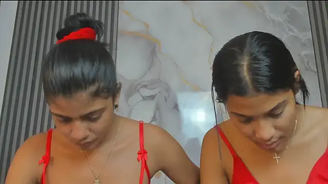 Snapshot of TifanyandLisa chatting on September 11, 9:15 pm TifanyandLisa online show from September 11, 9:15 pm