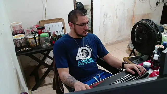 Leonino231 online show from October 7, 1:30 pm