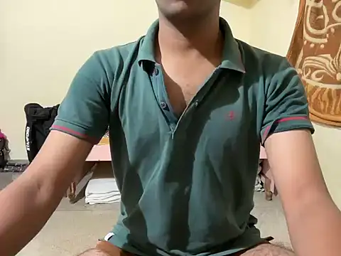 Snapshot of project085 chatting on October 28, 3:36 pm project085 online show from October 28, 3:36 pm