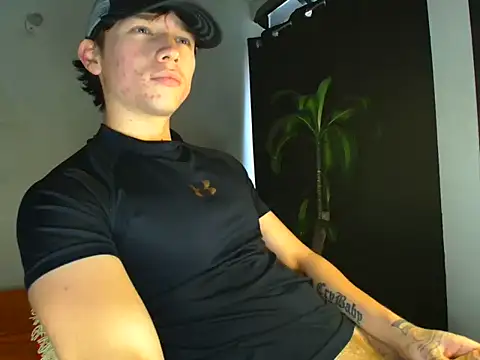 Snapshot of Logan_sixxer chatting on November 16, 6:24 pm Logan sixxer online show from November 16, 6:24 pm