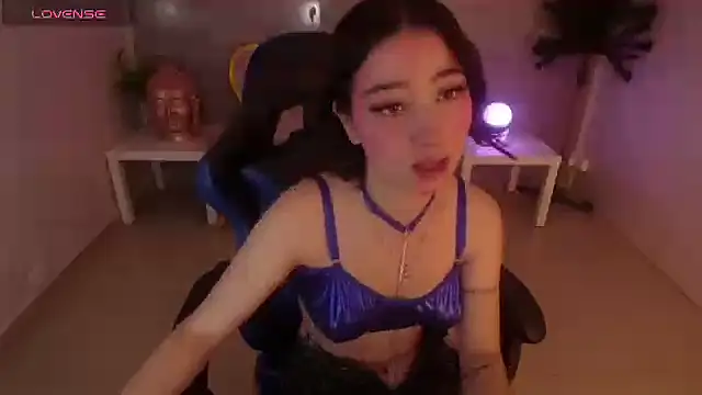 Snapshot of venuss09_s chatting on September 9, 2:27 pm venuss09 s online show from September 9, 2:27 pm