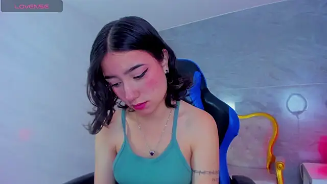 Snapshot of venuss09_s chatting on November 7, 1:33 pm venuss09 s online show from November 7, 1:33 pm