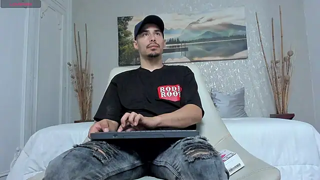 loghan fox online show from September 24, 3:32 am