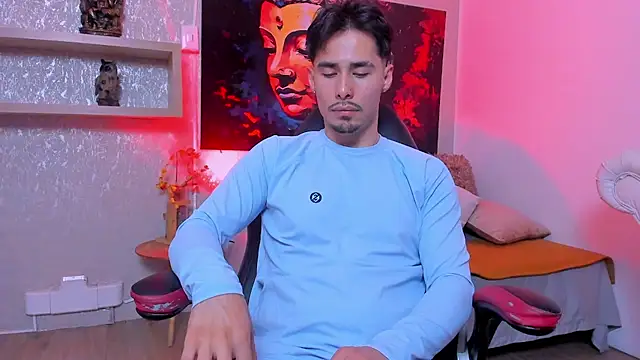 loghan fox online show from October 7, 3:36 am