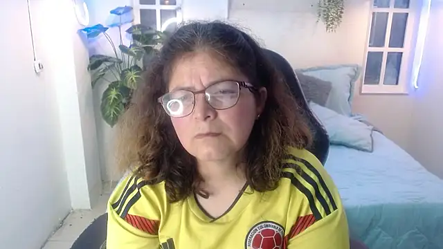 Linda banks  online show from October 18, 8:53 pm