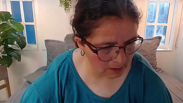 Linda banks  online show from November 25, 8:53 pm