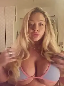 misstitmouseofficial online show from September 19, 7:25 pm