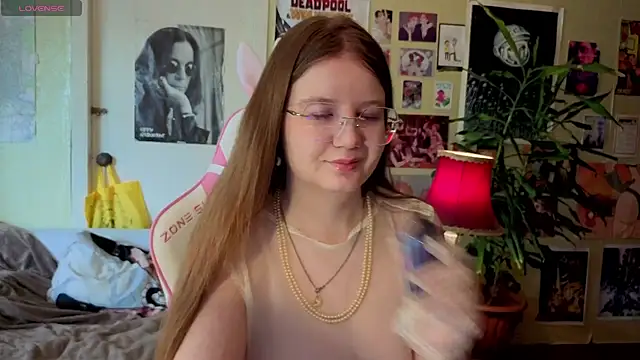 Sienna-Cow online show from September 19, 10:38 am