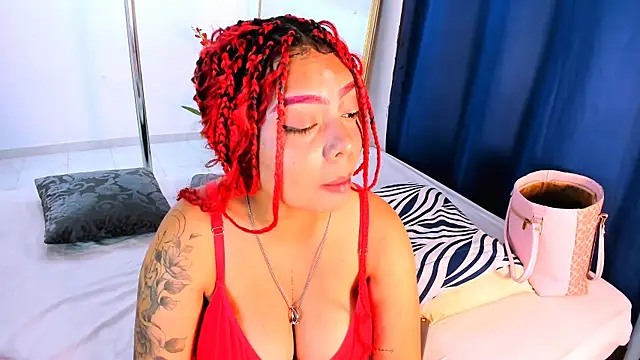 nahomy ryans online show from October 10, 7:29 am