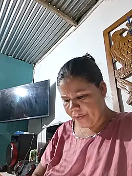 hotmom33 online show from November 7, 10:37 am