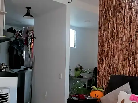 lia rip01 online show from October 27, 7:40 pm