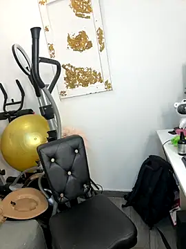 hotadhara01 online show from September 12, 3:39 am