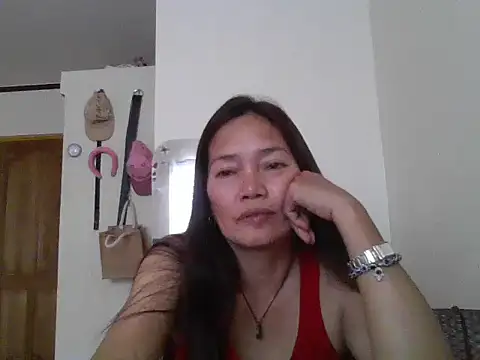 Snapshot of Asianwild_matured4uxx chatting on October 9, 6:11 am Asianwild matured4uxx online show from October 9, 6:11 am