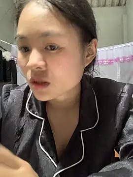 NhuFox online show from September 13, 1:33 pm